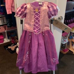 Disney Repunzel Halloween or Dress-up Costume Sz M